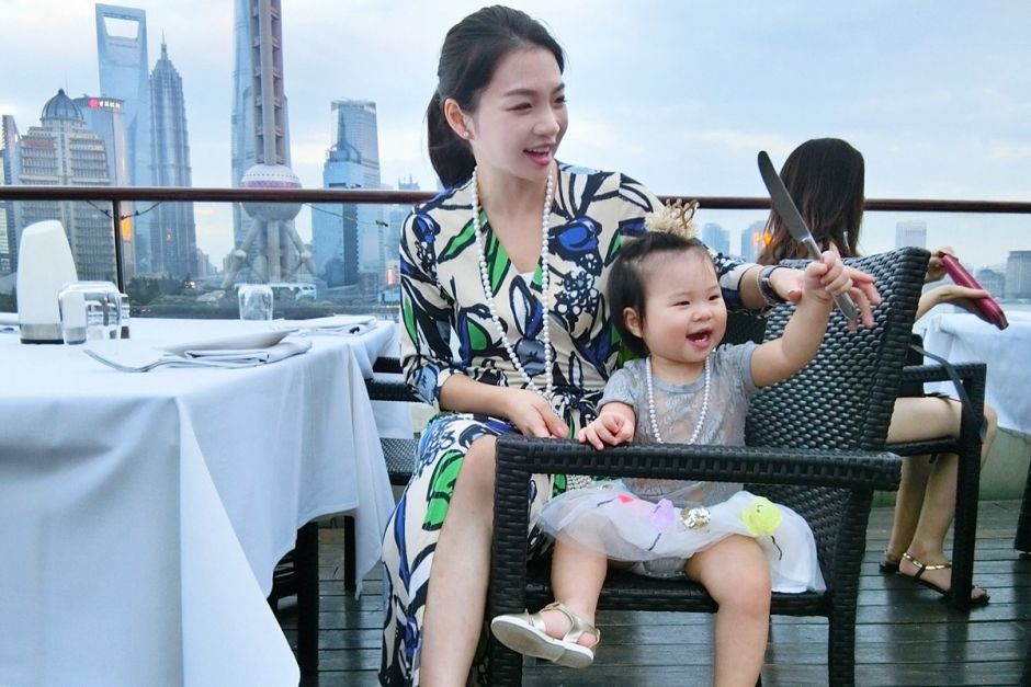 前国脚孙祥近况如何?当球队副总经理,和富豪妻子婚后很恩爱