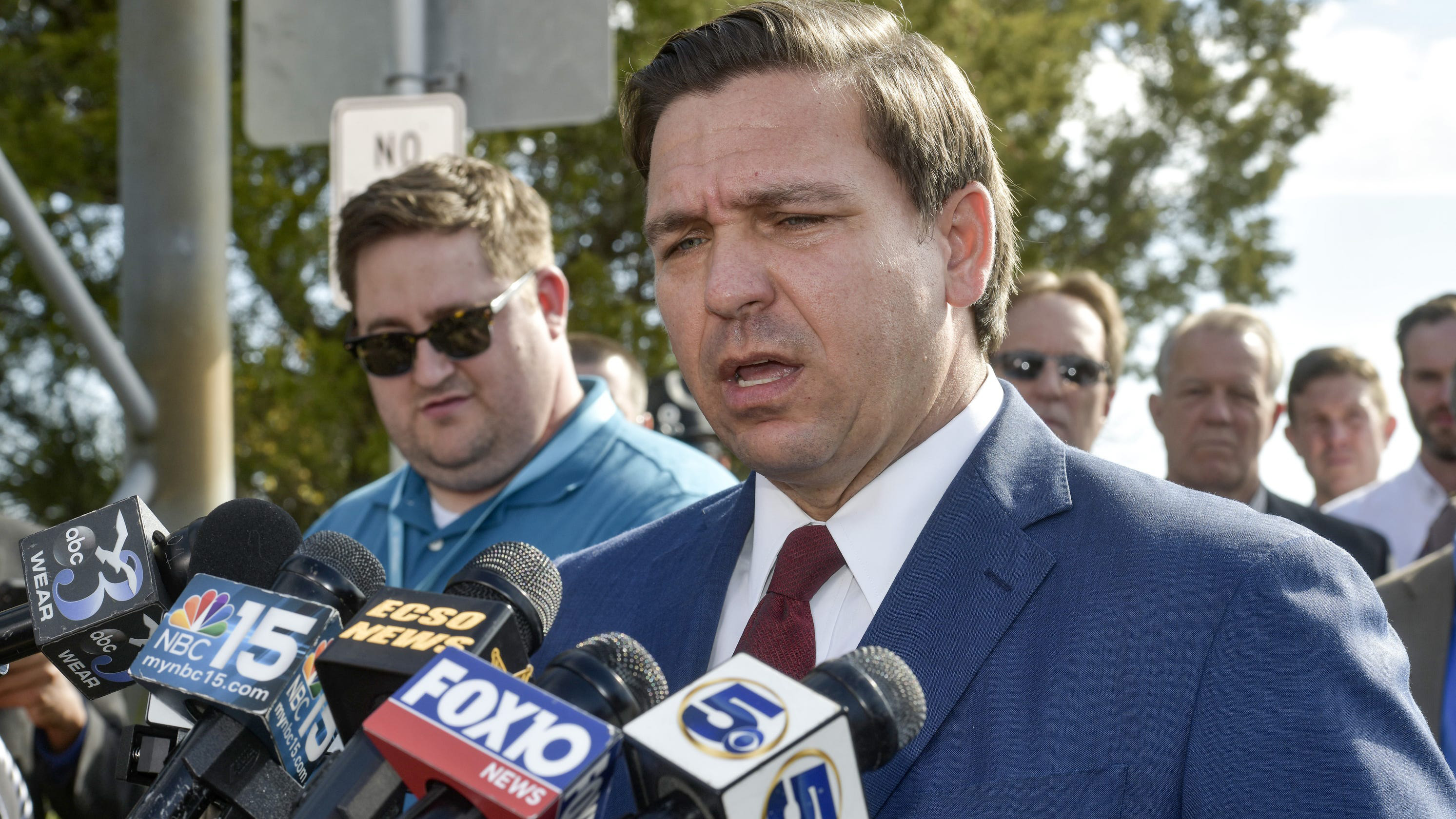 环球时报@美国彭萨科拉海军基地致3死枪案凶手系沙特军人