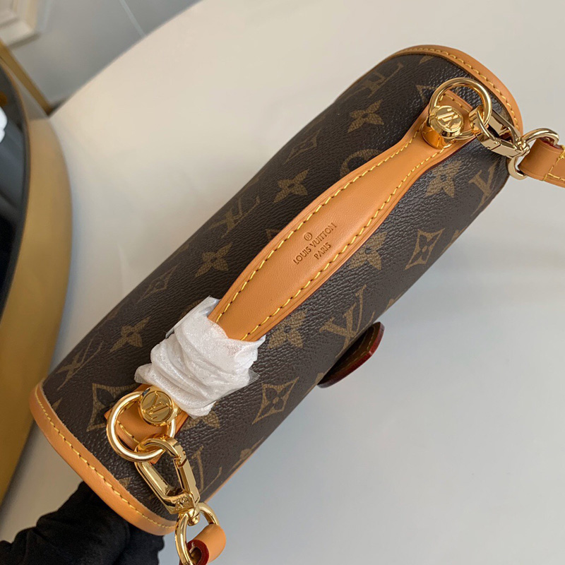 m44919lvivy手袋2020早春复古风lv老花女包