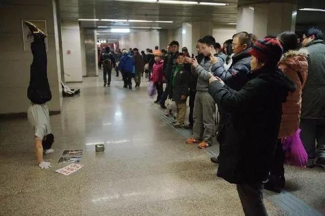 生活报：前体操冠军偷窃再度入狱！曾150元卖掉大运会金牌