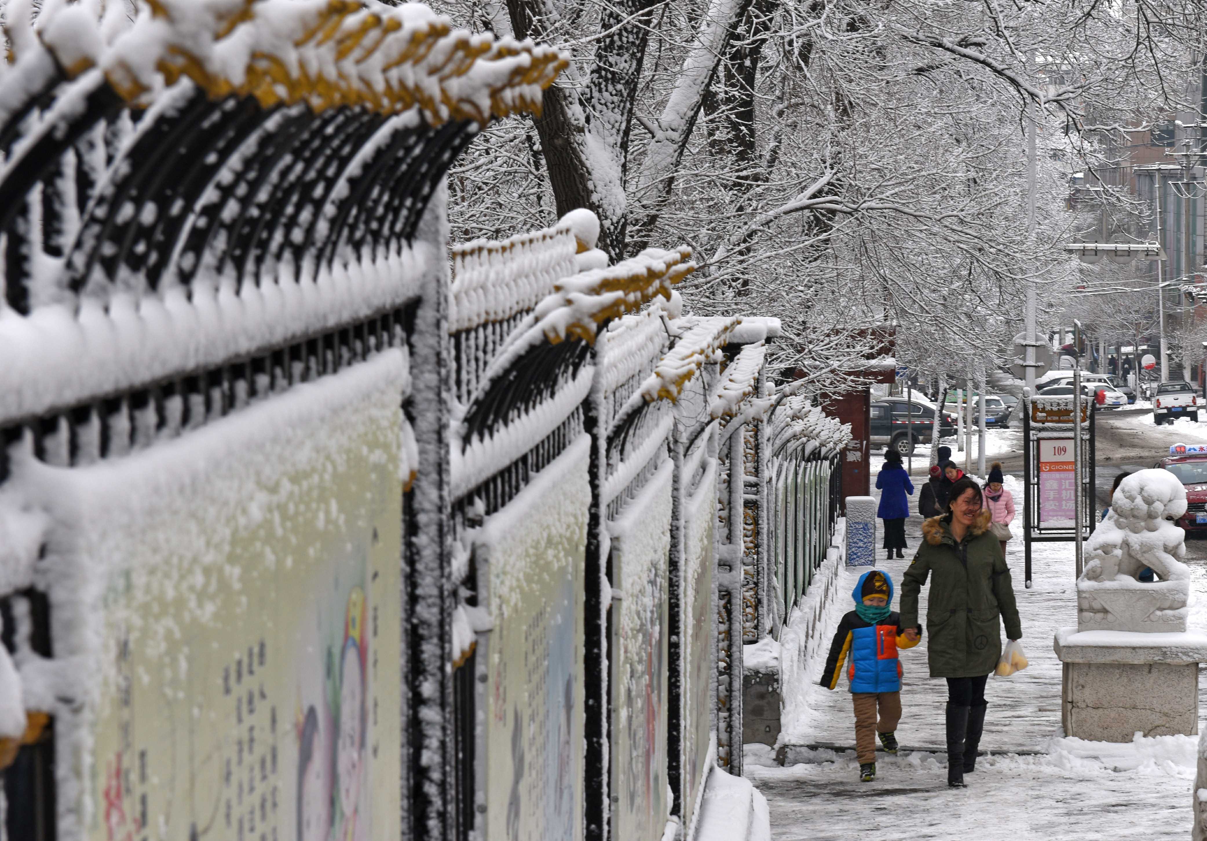 绥芬河雪景图片