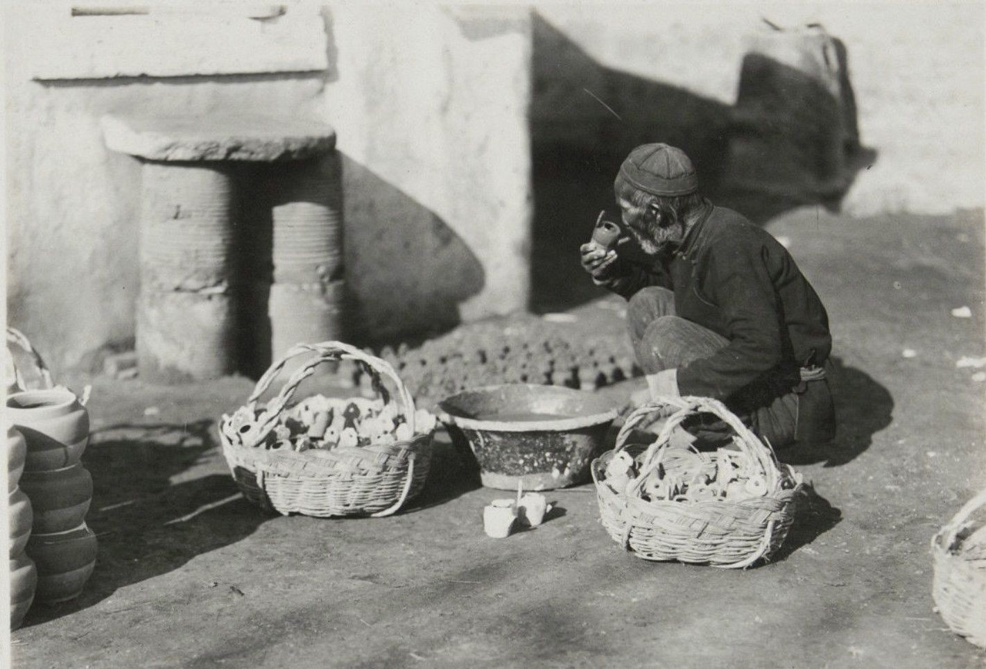 九十多年前的邯郸磁州窑场老照片领略传统烧瓷工艺的魅力