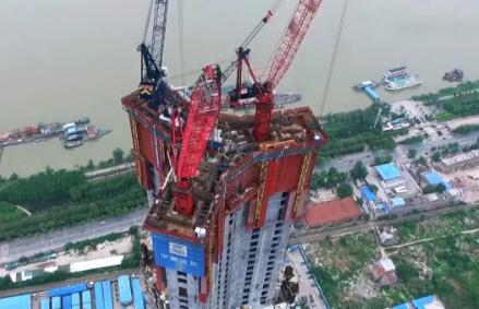 河北青年报■修得快、爬得高……世界唯一的“造楼神器”看呆海外网友！