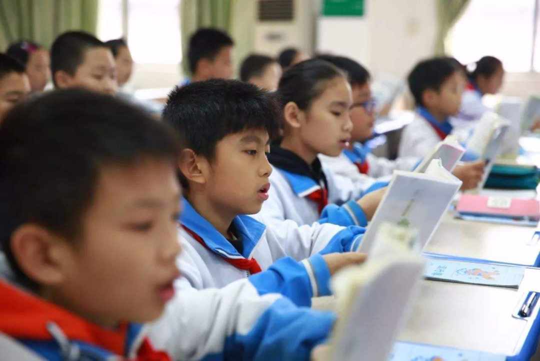 #经济日报#提案建议“中小学繁体字识读教育”，教育部回应