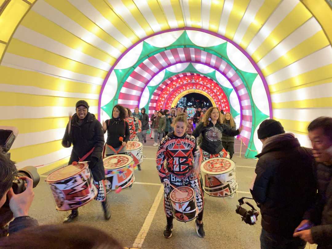 经济日报■“天下华灯”嘉年华在纽约花旗球场举办 点亮北美最大彩灯盛会