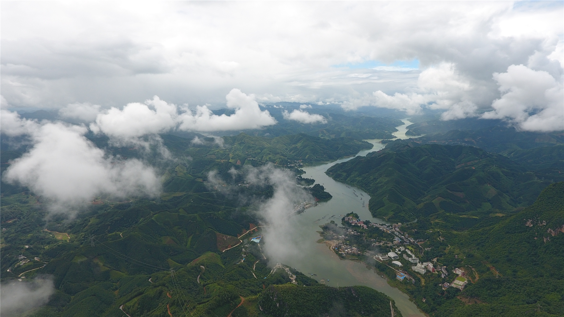 罗平县鲁布革布依风情特色小镇!