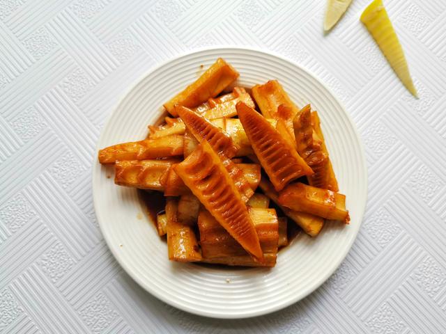 上海妈妈教你油焖笋家常做法竹笋清脆鲜美营养丰富