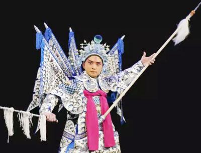 山东省京剧院复排大戏《长坂坡》14日上演 宋柏珑一人饰两角