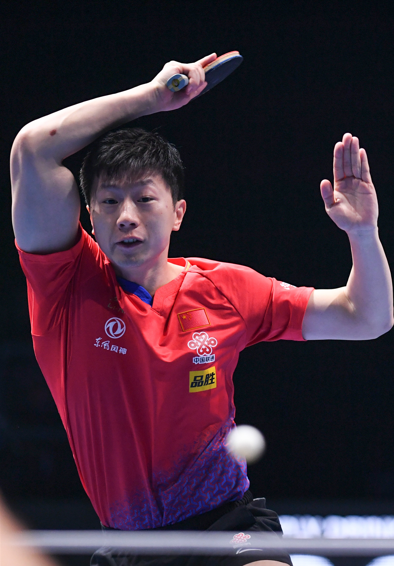 辣评马龙连续被吹遮挡发球违例而伊藤美诚为何却相安无事