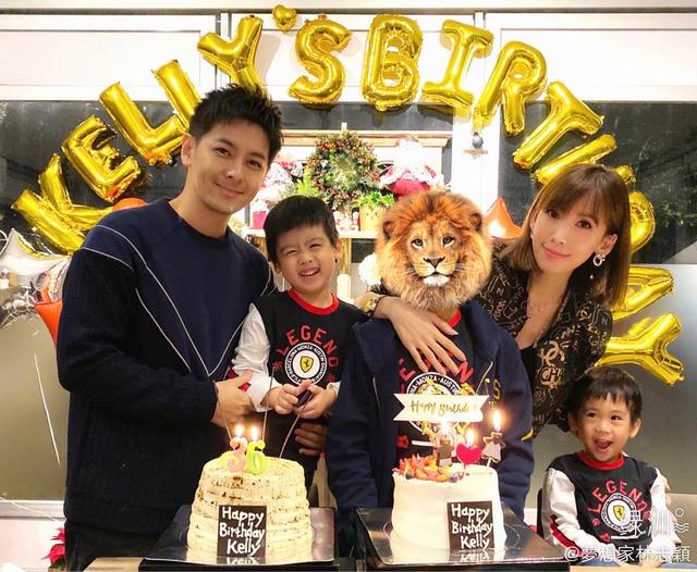 林志颖晒全家合照为妻庆生kimi被贴纸挡脸