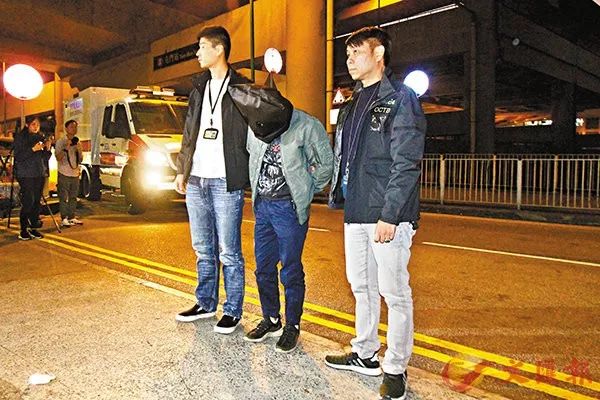 #长安街知事#三暴徒密谋炸港警总部，一声巨响后警方出动