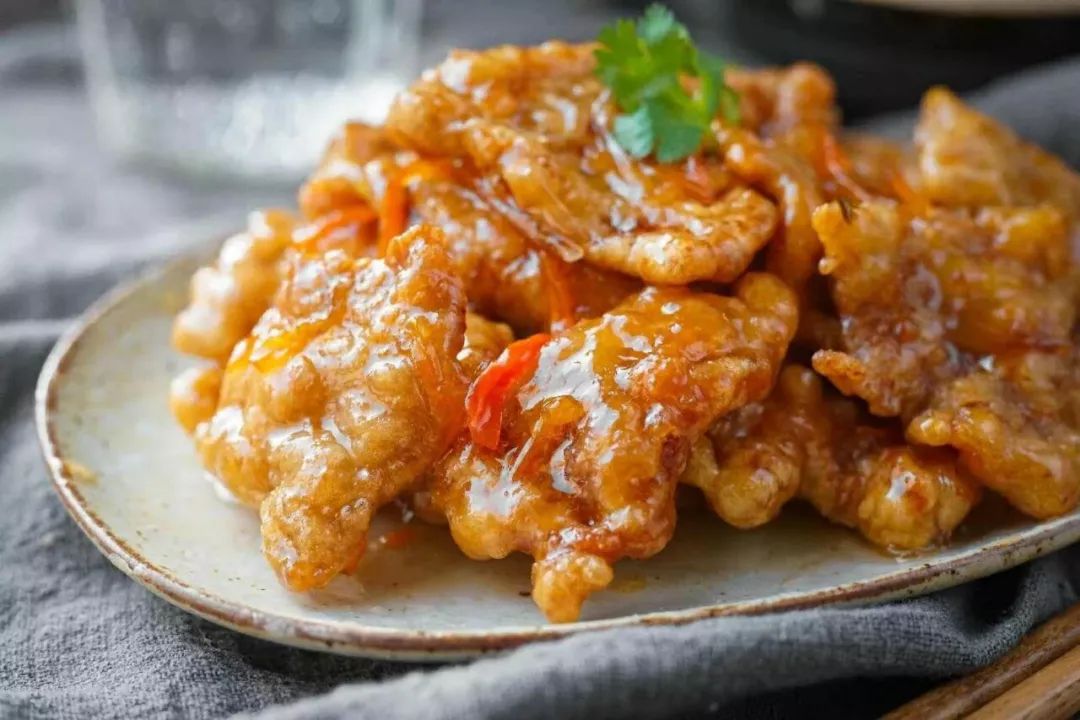 [湖南国际频道]影像LOOK丨最好吃的锅包肉在这里啦，拿好不谢！