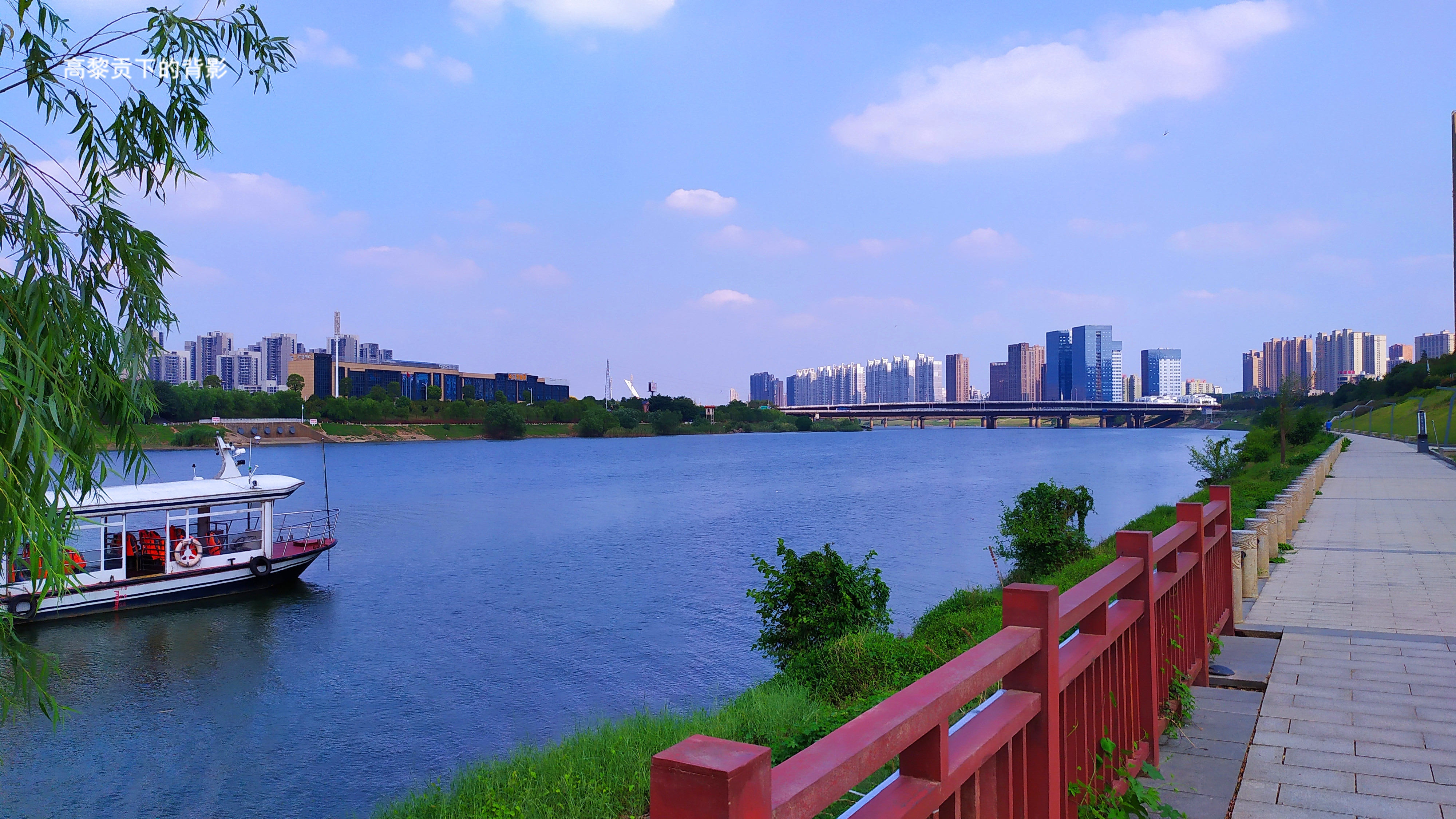 湖南长沙芙蓉中路浏阳河大桥随拍桥与河互相映衬也挺漂亮的