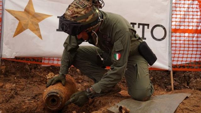 【环球时报】意大利战后最大疏散行动，5.4万人因一枚二战炸弹撤离
