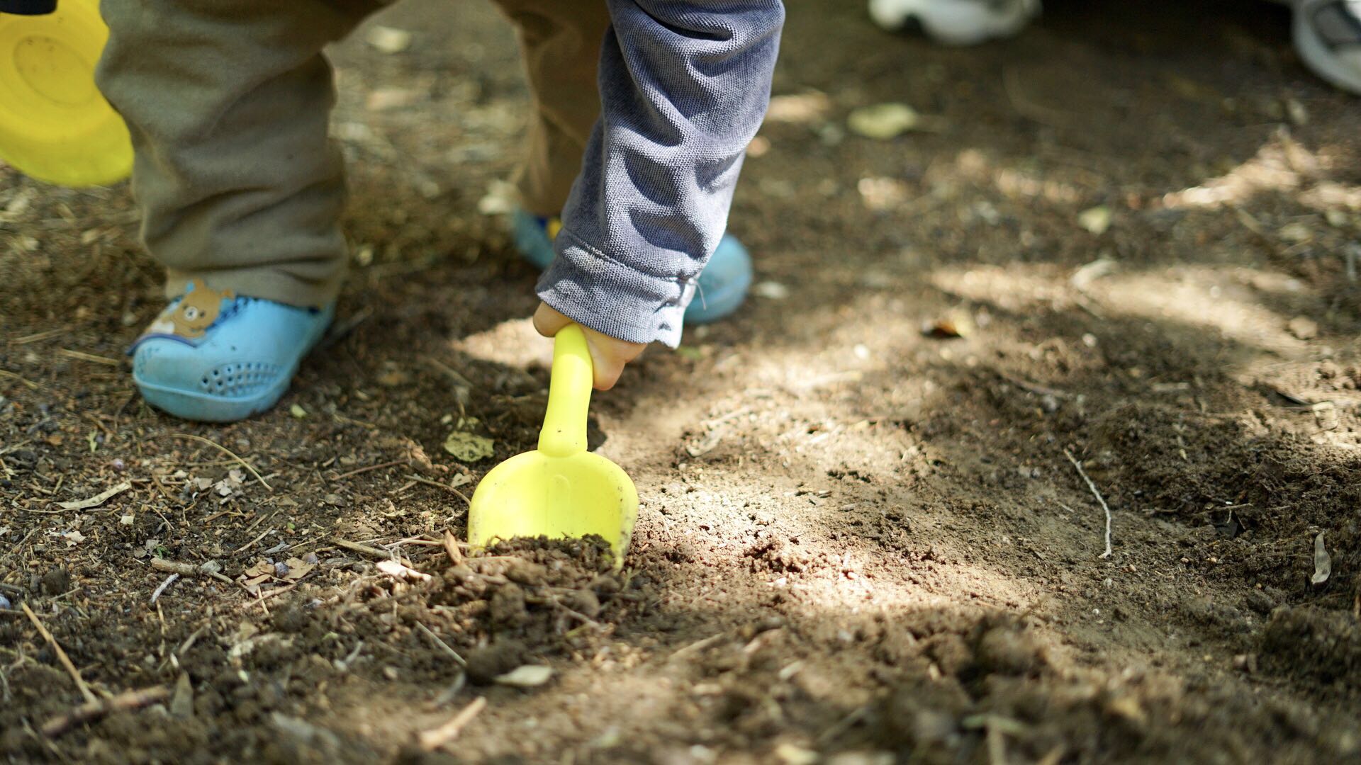 【经济日报】危险！这些网红玩具藏隐患，你家孩子可能还在玩