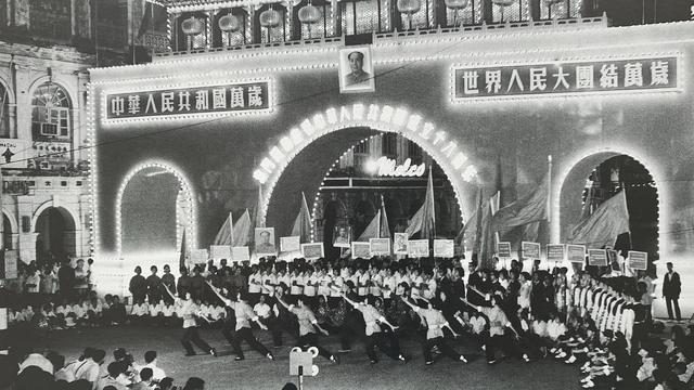 澳门摄影家欧平的20年一组老照片串起回归后巨变