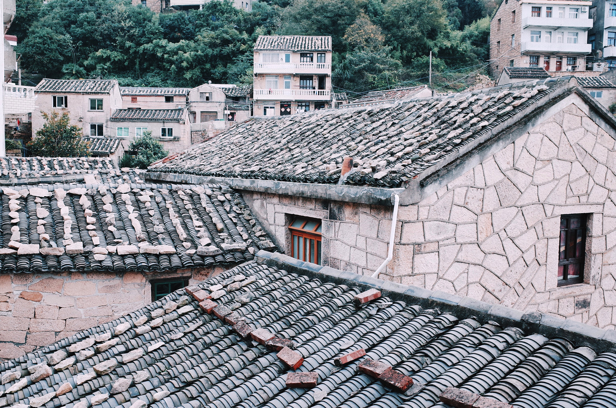 浙江最美的石屋村落,距今已有300多年历史,房子全用石头修建