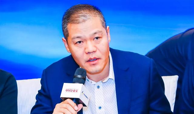 德龙集团董事长丁立国.