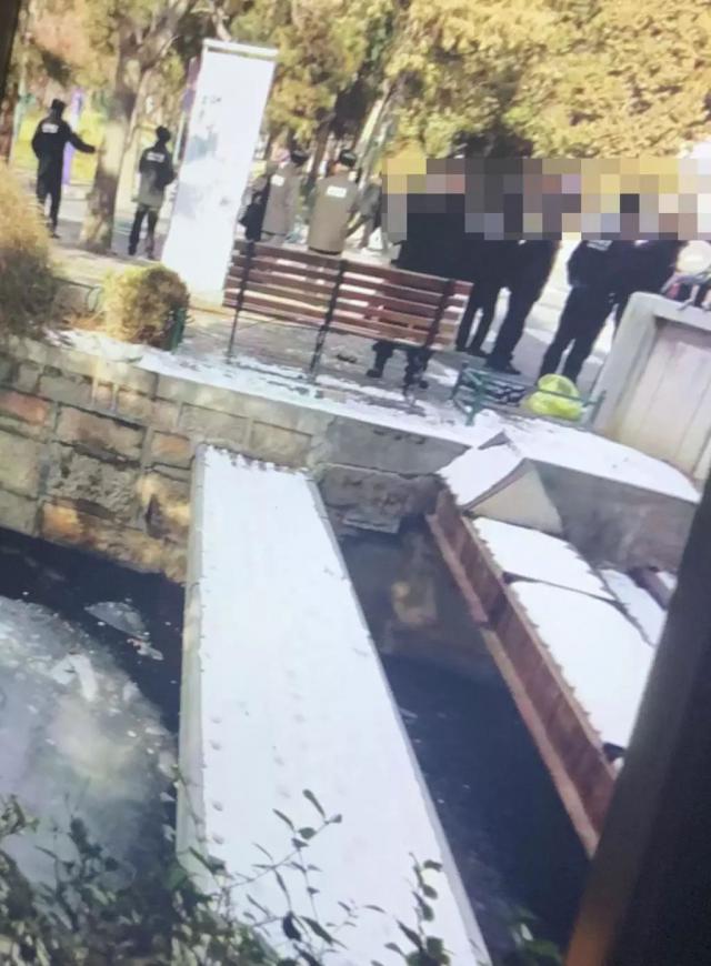 [半岛晨报]清华大学一90后老师校内河中身亡，此前曾饮酒