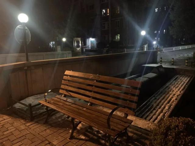 [半岛晨报]清华大学一90后老师校内河中身亡，此前曾饮酒
