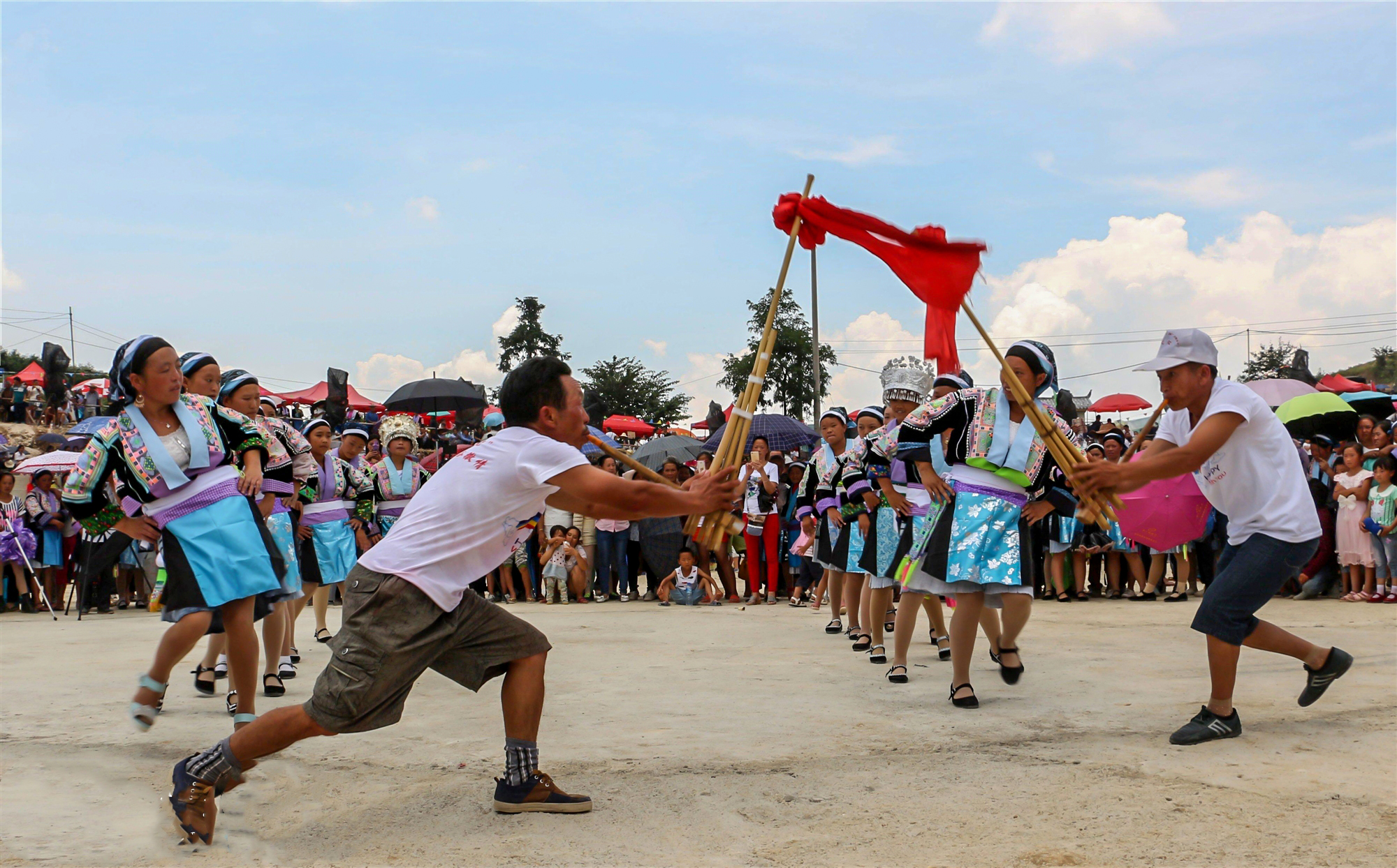 贵州小花苗苗族会亲节