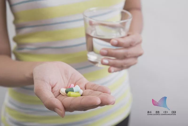 科普中国@阿奇霉素跟它一起吃会致命？原来阿奇霉素不是人人都能吃
