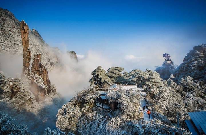 迎来了2020 如果要说这期间最激动的事情是什么 那一定是 三清山下雪