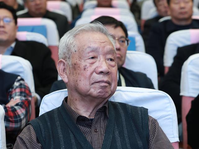 中国工程院院士朵英贤