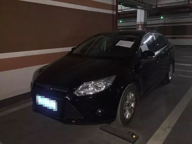 「918云南交通之声」男子把爱车停在商场一晚，回来一看爱车“不干净了”