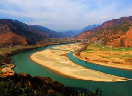 【秘密旅行】世界上的最“小”河，一本书就可以做“桥”，如今面临断流的危机