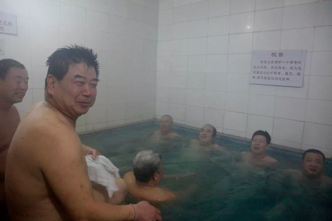 △澡堂里的人生百态 