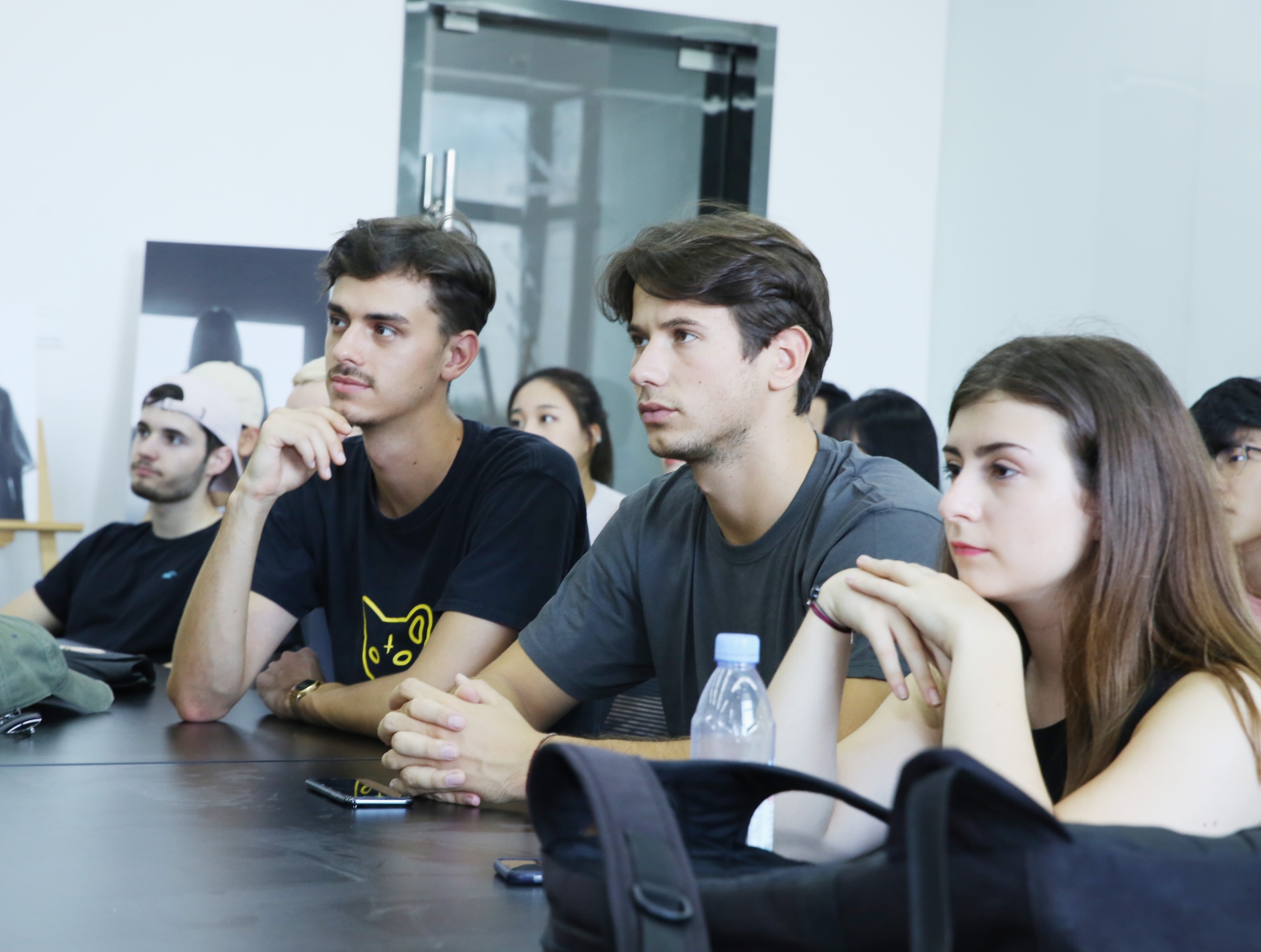 武汉大学开除92名留学生留学生的好日子到头了