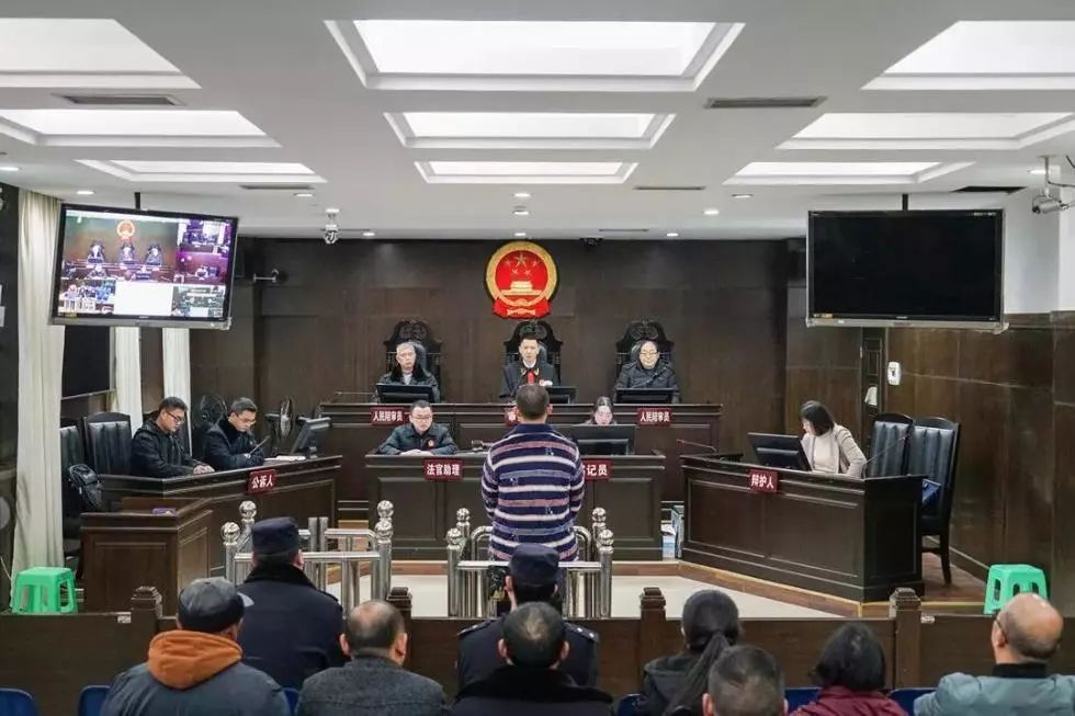 【环球时报】烧国旗泄愤，就该这么判！