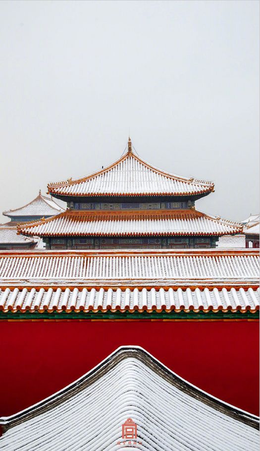 高级古典故宫的红墙绿瓦