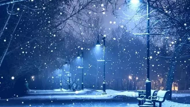 冬天深夜的图片唯美图片