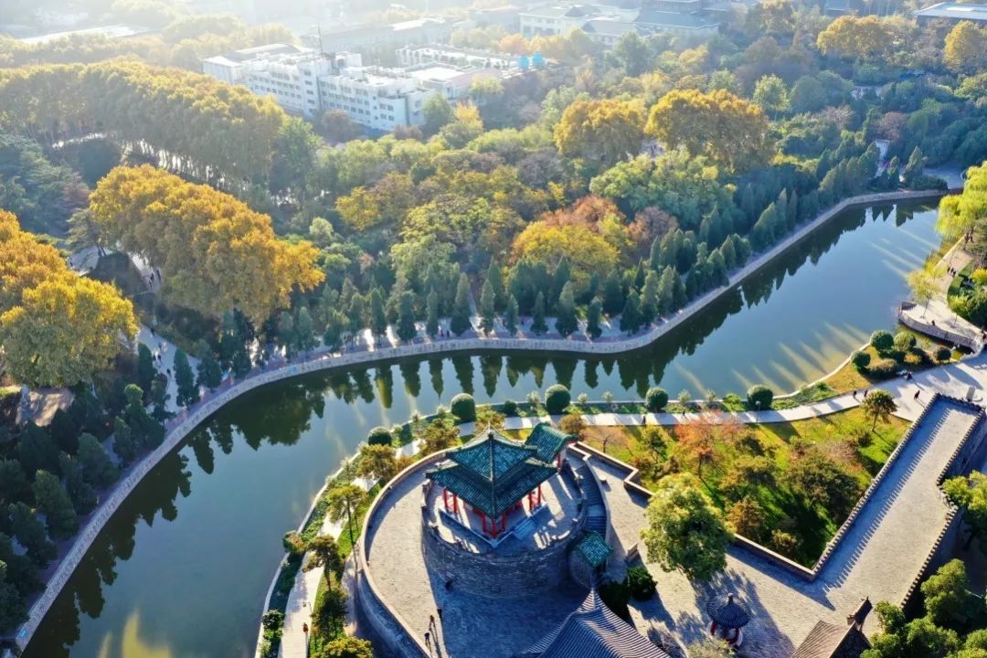 生态环境部：环境新闻速览丨重点地区大气环境质量改善 部分地区出现的空气污染反弹势头得到遏制（人民日报）