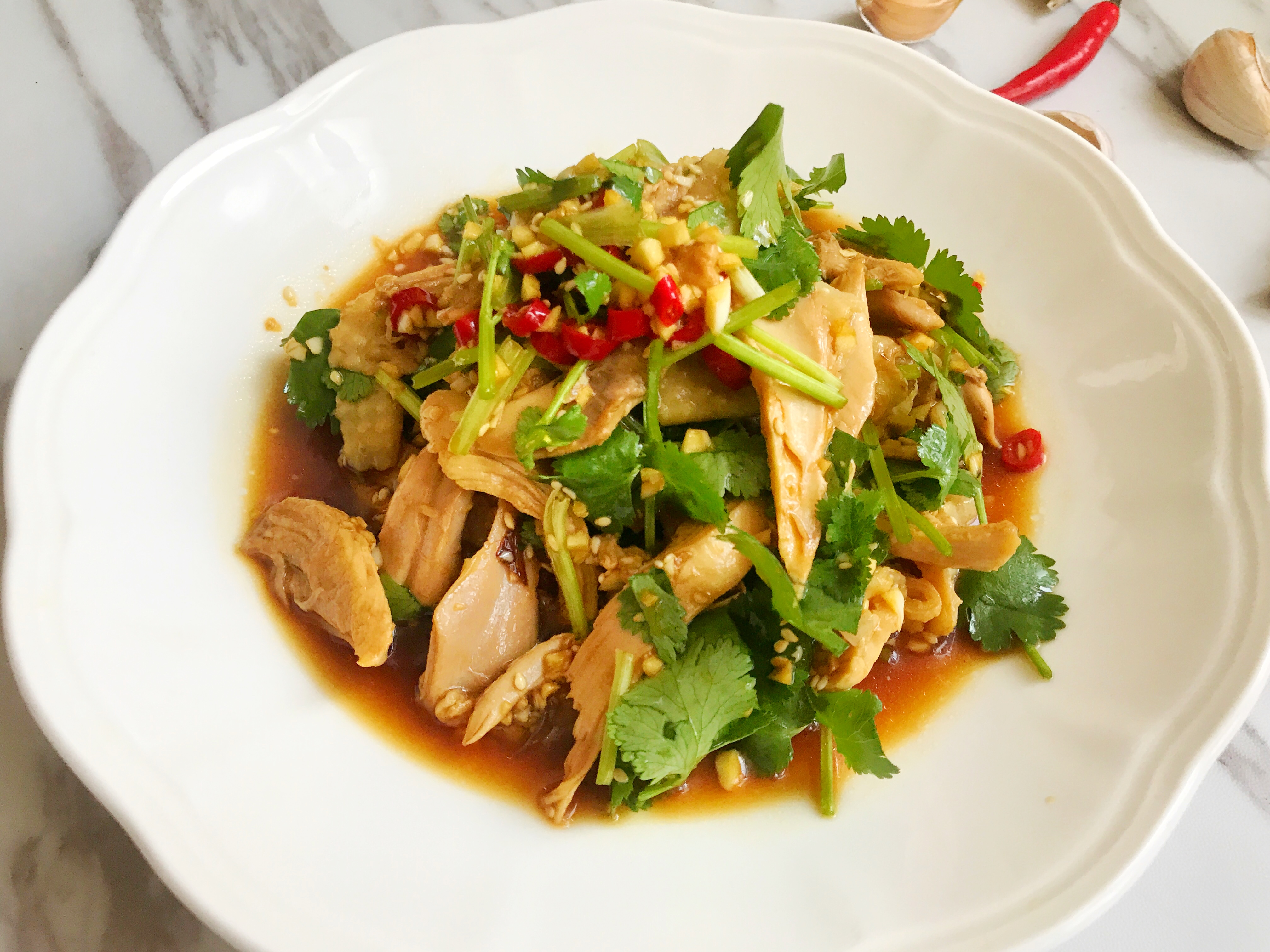 学会这一招做出来的手撕鸡才嫩滑而不柴全家人都说好吃