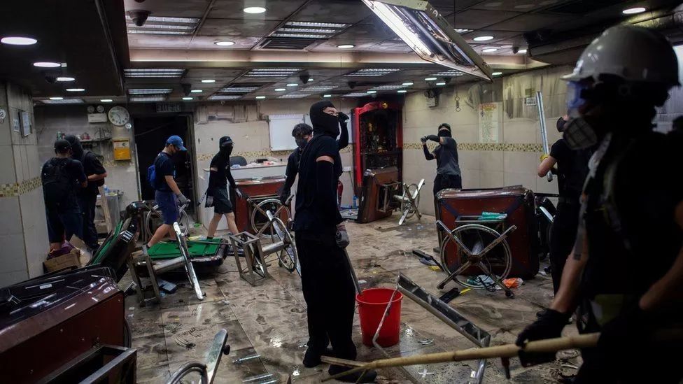 【环球时报】“我们不是暴徒啊，为何有内地同胞攻击我们？”