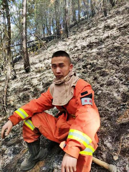 告别2019黔进2020|贵州籍救火英雄杨瑞伦:火场最美"逆行者"