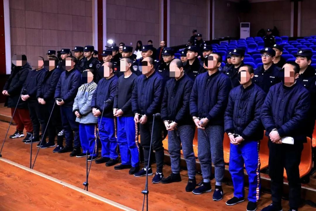 李裕祥,季明等12名恶势力团伙今日宣判