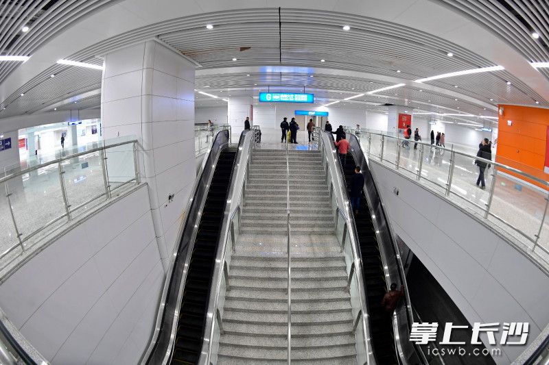 [长沙晚报掌上长沙]长沙汽车南站“营业” “七位一体”无缝换乘快捷出行