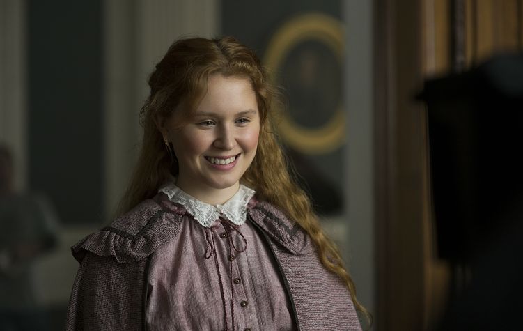 曾经抱怨"为什么有些女孩什么都有,有些女孩什么都没有"的梅格,最终