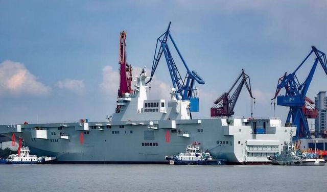 #中国小康网#075攻击舰曝光，满载排水达4万吨，防御能力世界一流