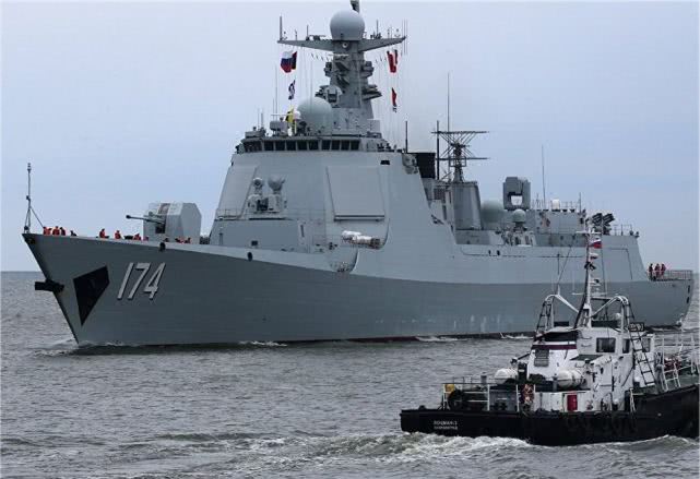 052D型导弹驱逐舰属于大型驱逐舰