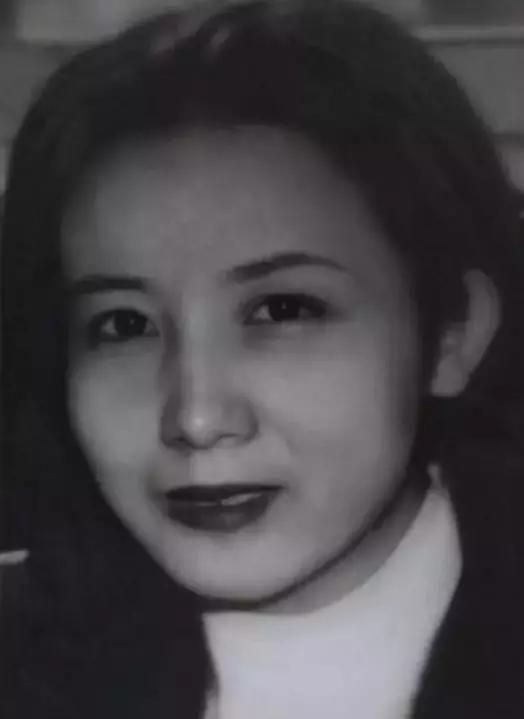 涉命案高颜值女嫌犯再被通缉!悬赏10万