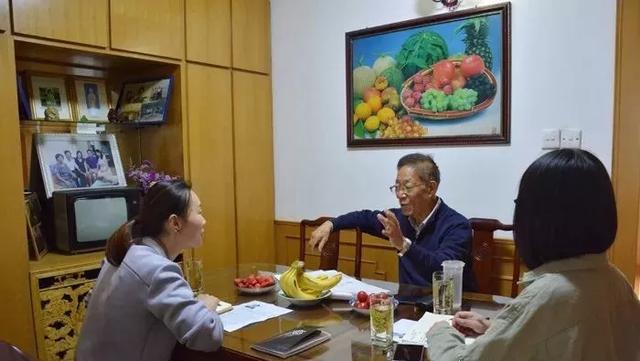 #网信天津#热点｜8208万全捐了！网友：这位老教授才是年轻人应该追的星