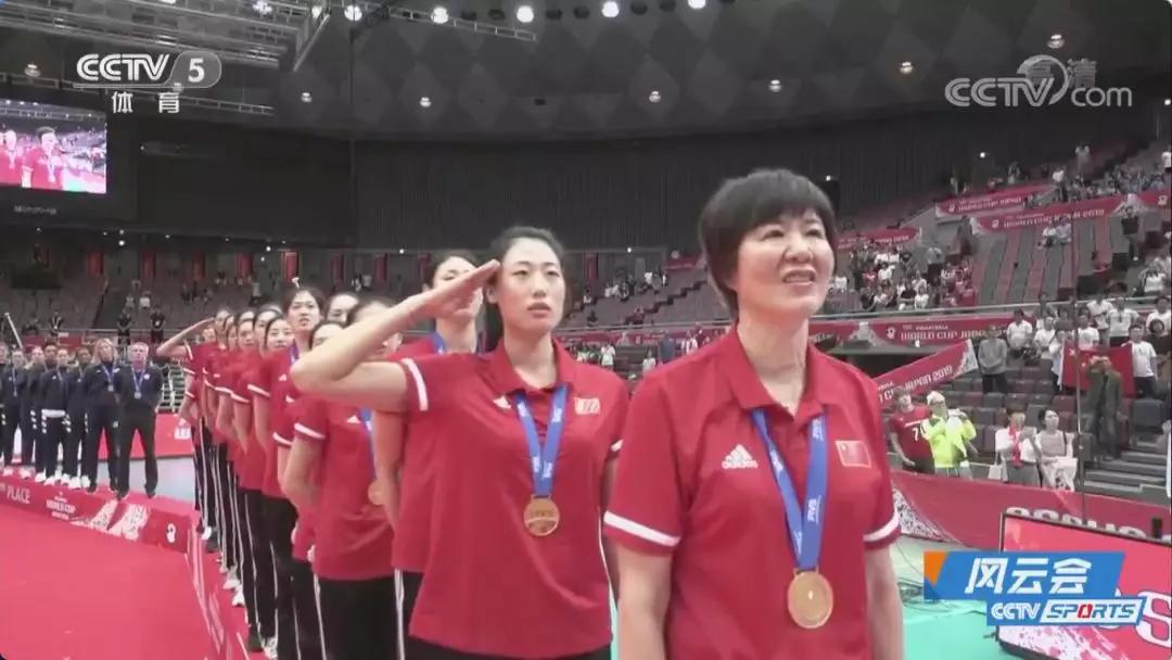 经济日报@郎平：队员不要有那么多压力，输球主教练负责