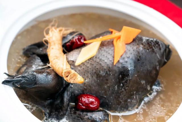 【半岛晨报】冰箱上贴了这么多年的“食物相克表”，竟然全是忽悠？