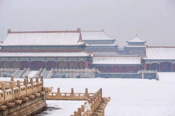 「中国教育报」北京一下雪，故宫就上热搜！关于600岁的故宫，这些故事值得讲给孩子听｜特别关注