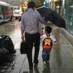 「读者」《美丽人生》重映看哭无数人：父爱，是一场精心编造的谎言